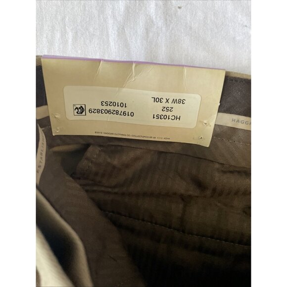 Haggar Mens Work To Weekend Straight Fit Khaki Pants 38W X 30L Dark Taupe Comfor - Picture 3 of 9